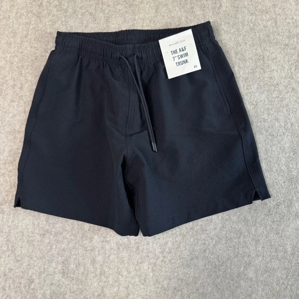 NWT Abercrombie & Fitch The A&F 7